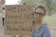 黔南特斯拉在得州奥斯汀遭遇抗议活动：反对马斯克Robotaxi计划